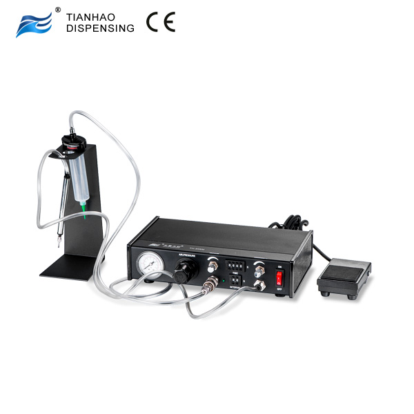 Automatic Fluid Dispenser with Pick and Place